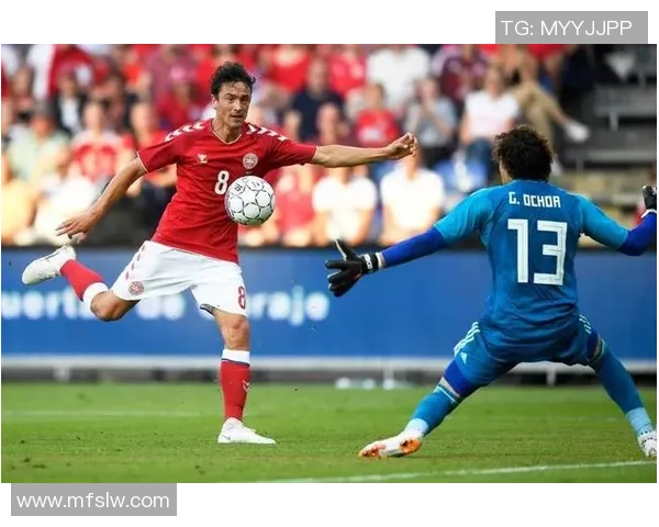 乌德勒与阿贾克斯激战正酣谁能在这场对决中笑到最后 乌德勒与阿贾克斯激战正酣谁能在这场对决中笑到最后