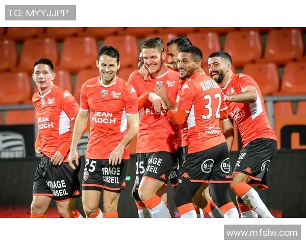 朗斯与洛里昂对决前瞻分析双方近期状态与战术布局探讨 朗斯与洛里昂对决前瞻分析双方近期状态与战术布局探讨